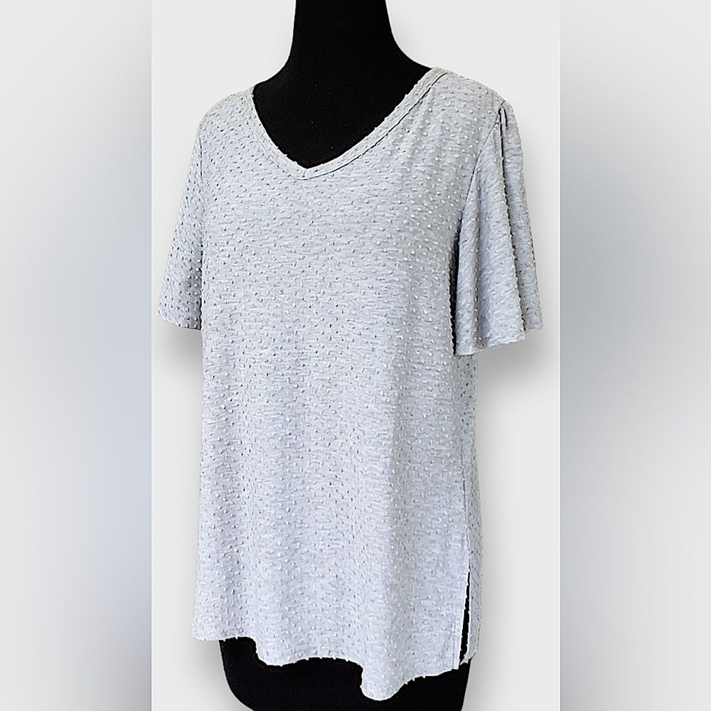 Hopely Polka Dot Flutter Sort Sleeve V Neck Gray Tee | Women's M